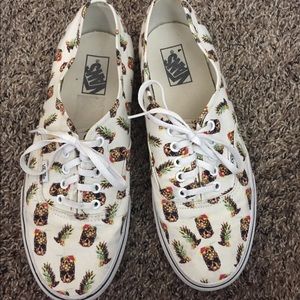 Vans Authentics size 11